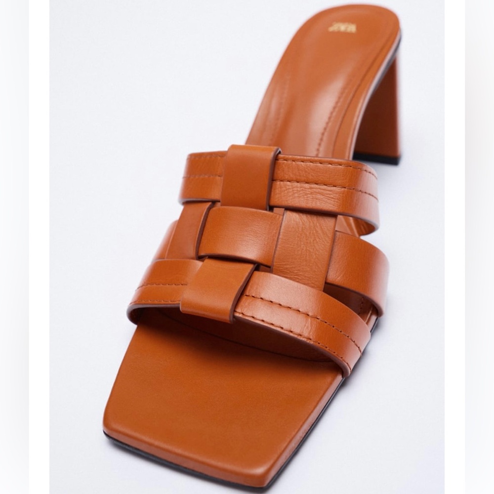 💫Zara Leather Block Heel Sandals - New💫